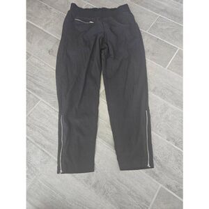 Women's Athleta Pull On‎ Athletic Cropped Pants Black Size 6
